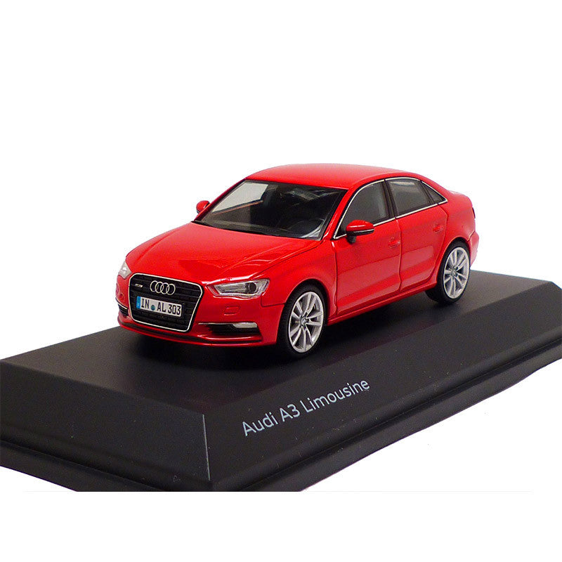 ディーラー特注 1/43 ミニカー　Audi A3 Limousine レッド Audi A3 Saloon, LIMO MISANO RED, 1:43 – Audi Lifestyle Online Store