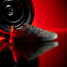 Load image into Gallery viewer, Audi Formula One BAR sneaker
