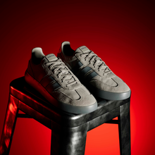 Load image into Gallery viewer, Audi Formula One BAR sneaker
